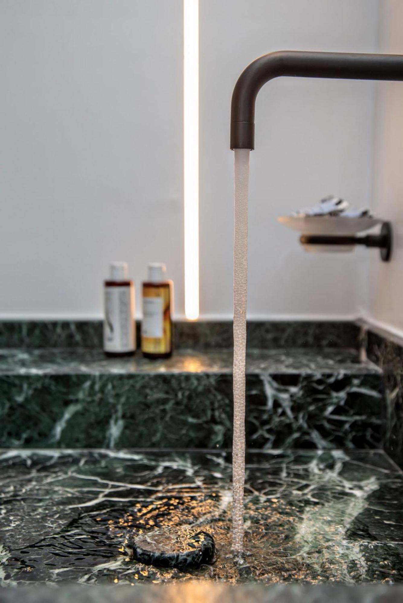 Levantes Luxury Suites II Tinos Exterior foto